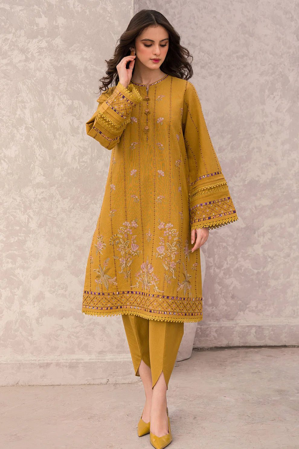 RARE-3PC-LAWN EMBROIDERED SHIRT WITH MANNAR PRINT DUPATTA AND TROUSER-3509