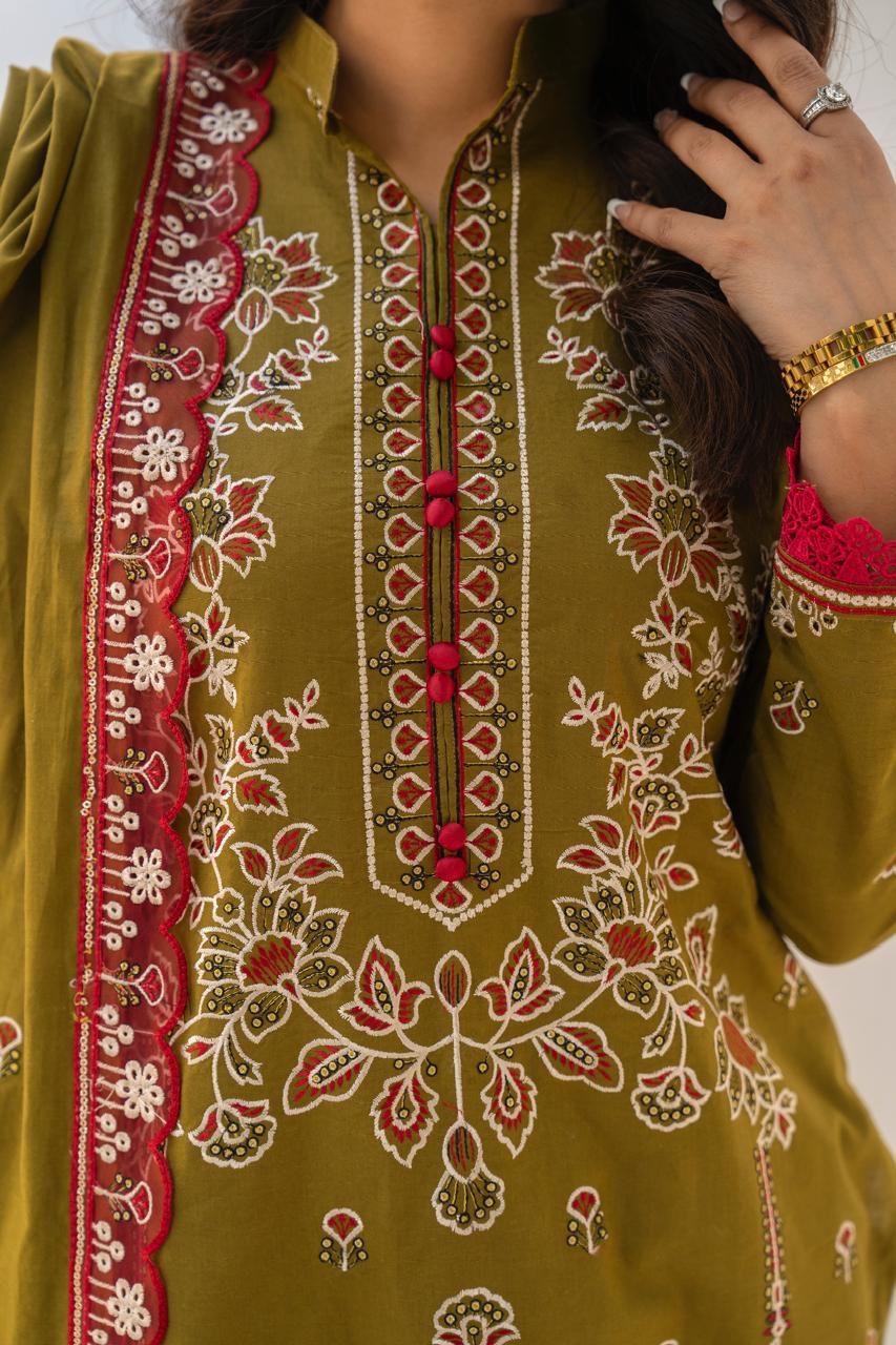 RARE-3PC LAWN EMBROIDERED SHIRT WITH LAWN EMBROIDERED READY TO WEAR DUPATTA-G01