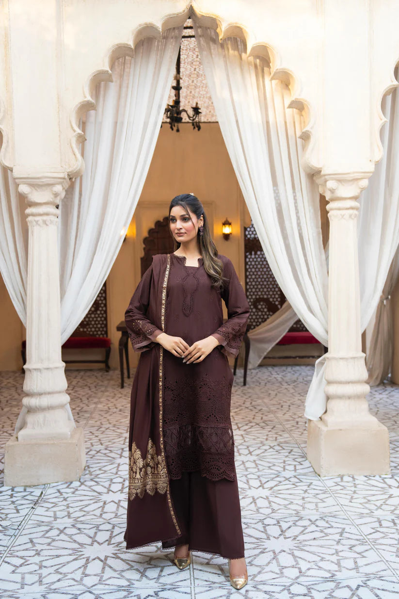 RARE-3PC LAWN CHIKENKARI EMBROIDERED SHIRT WITH LAWN JACQUARD PRINT DUPATTA -5500