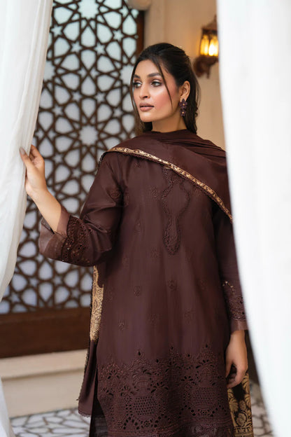 RARE-3PC LAWN CHIKENKARI EMBROIDERED SHIRT WITH LAWN JACQUARD PRINT DUPATTA -5500