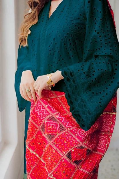 RARE-3PC CHIKANKAARI LAWN EMBROIDERED SHIRT WITH CHUNRI PRINT DUPATTA AND TROUSER-